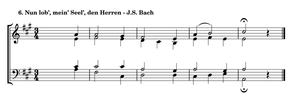 Un coral de Bach en el que se aprecia la textura homofónica, el tejido armónico suave que se logra con la conducción de voces.